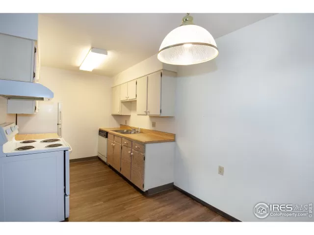 MLS: 945855 Condo For Sale