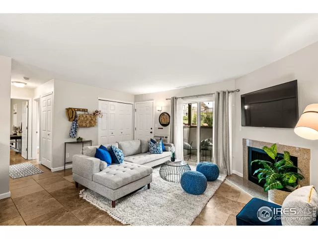 MLS: 945861 Condo For Sale