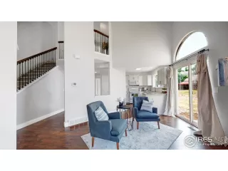 Photo #5: 945869 Listing 