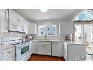 Photo #6: 945869 Listing 