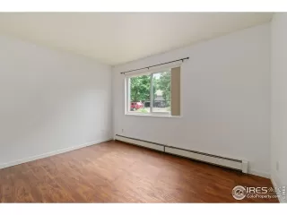 Photo #5: 945873 Listing