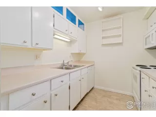 Photo #6: 945873 Listing