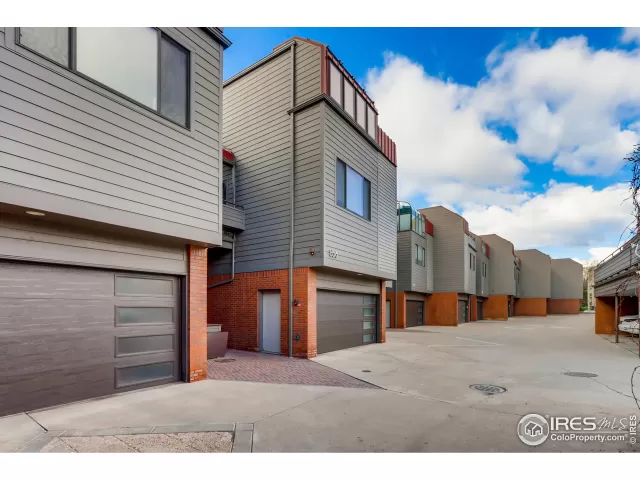 MLS: 945931 Condo For Sale