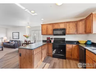 Photo #6: 946076 Listing