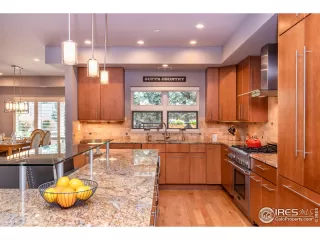 Photo #4: 946089 Listing