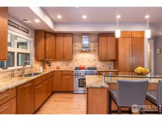 Photo #5: 946089 Listing