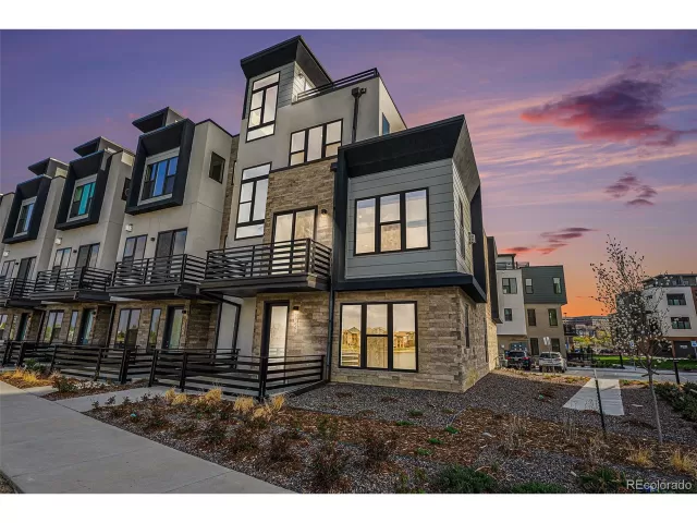 MLS: 9460914 Condo For Sale