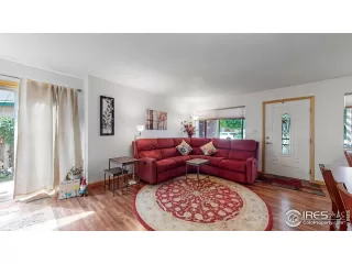 Photo #4: 946095 Listing