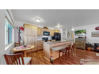 Photo #5: 946095 Listing