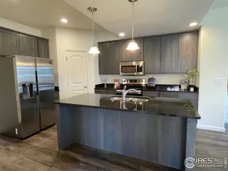 Photo #2: 946181 Listing 