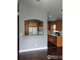 Photo #2: 946223 Listing