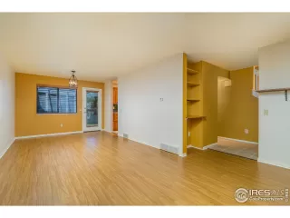 Photo #6: 946233 Listing