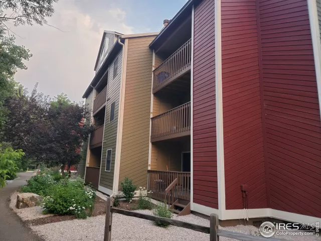 MLS: 946295 Condo For Sale