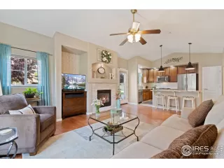 Photo #5: 946357 Listing