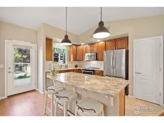 Photo #6: 946357 Listing