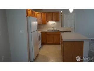 Photo #5: 946358 Listing