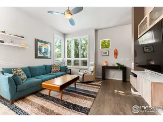 Photo #5: 946397 Listing