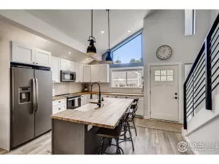 Photo #5: 946407 Listing