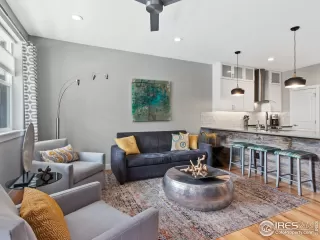 Photo #6: 946442 Listing