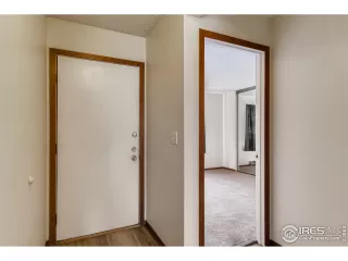 Photo #4: 946558 Listing