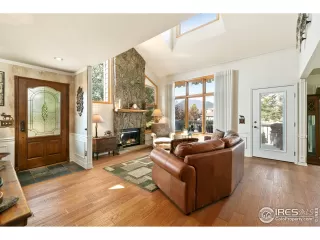 Photo #2: 946672 Listing