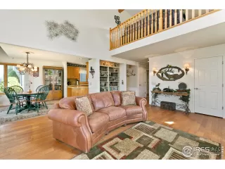 Photo #5: 946672 Listing