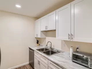 Photo #3: 9467551 Listing