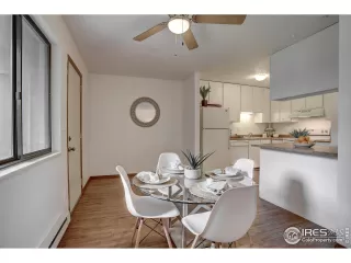 Photo #3: 946803 Listing