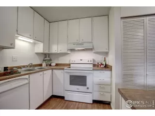 Photo #5: 946803 Listing