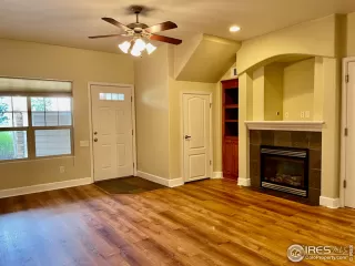 Photo #4: 946809 Listing