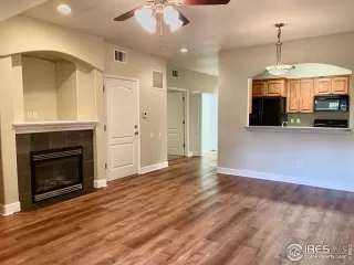 Photo #5: 946809 Listing