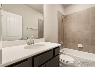 Photo #4: 946861 Listing