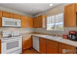 Photo #6: 946872 Listing