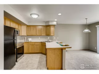 Photo #4: 946906 Listing