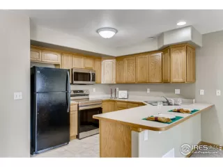 Photo #5: 946906 Listing