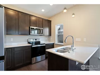 Photo #4: 946960 Listing 