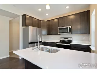 Photo #5: 946960 Listing 