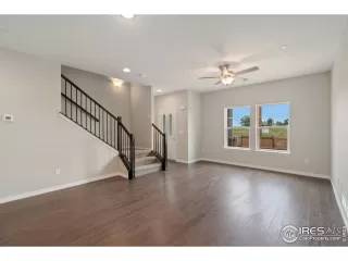 Photo #5: 946967 Listing