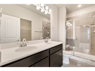 Photo #4: 946980 Listing