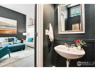 Photo #6: 947092 Listing