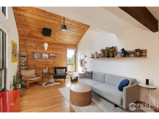 Photo #5: 947109 Listing