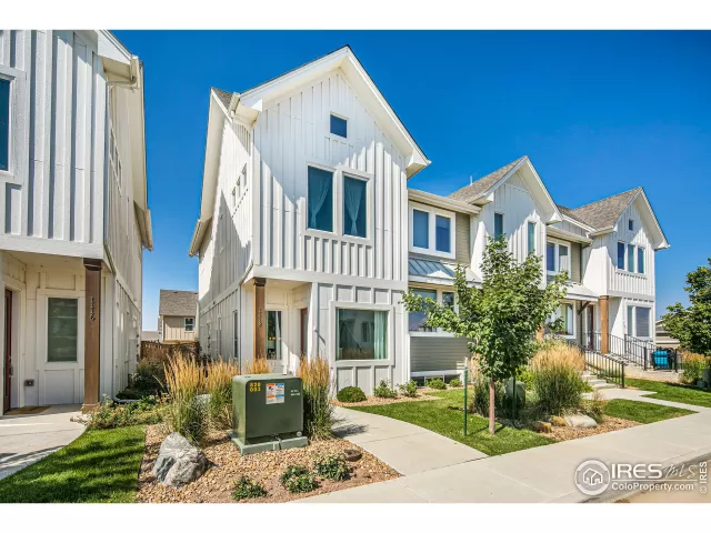 MLS: 947129 Condo For Sale