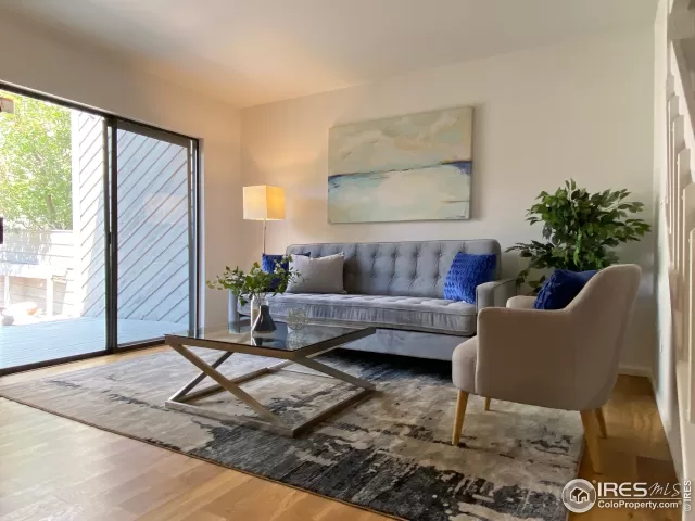 MLS: 947247 Condo For Sale