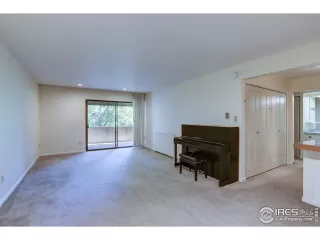 Photo #5: 947262 Listing