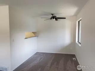 Photo #5: 947315 Listing