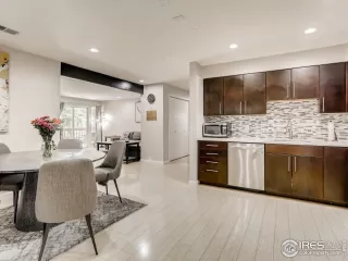 Photo #5: 947352 Listing