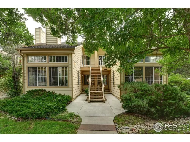 MLS: 947389 Condo For Sale