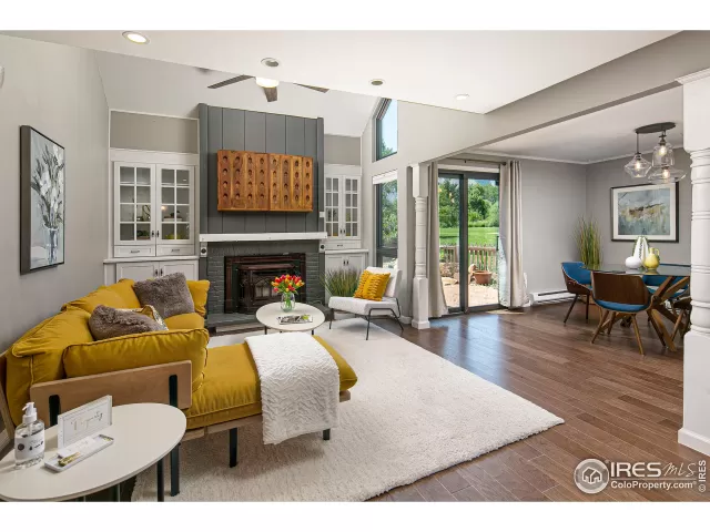 MLS: 947396 Condo For Sale