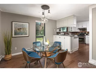 Photo #4: 947396 Listing