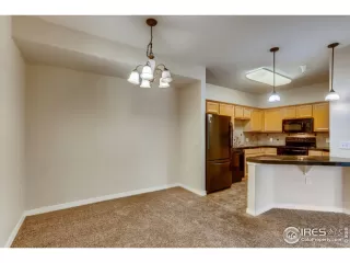 Photo #5: 947405 Listing